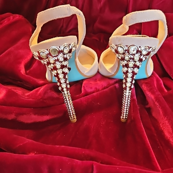 NEW, Disco Nights! Betsy Johnson, Light Pink suede, Crystal Embellished Heels - Picture 4 of 7
